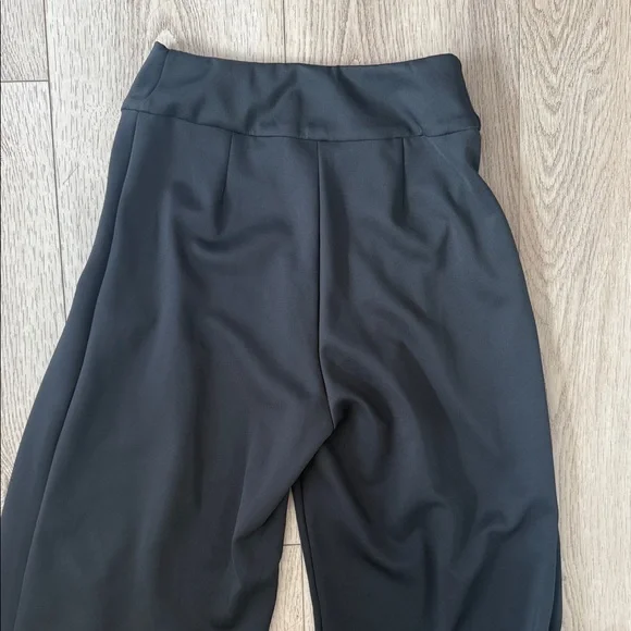 Celestine Elegant Black Wide-Leg Trousers - Picture 4 of 6